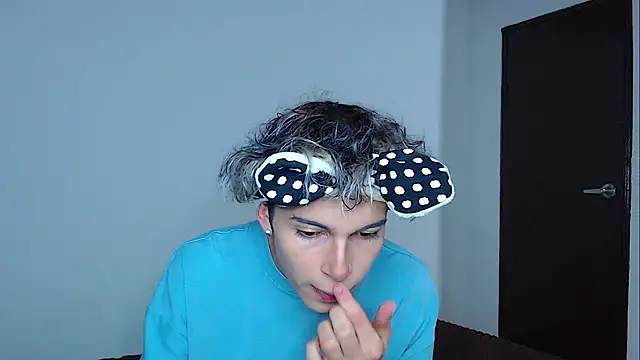 john vichenso online show from November 27, 2025, 9:50 pm