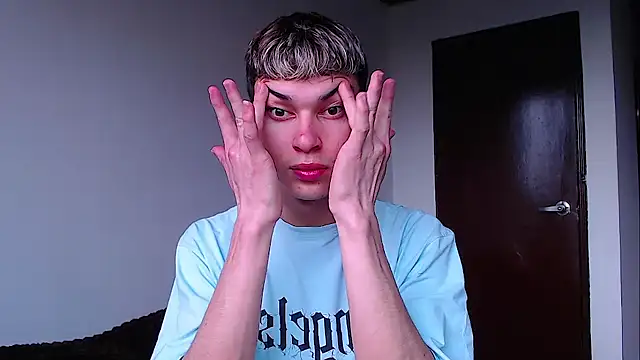 john vichenso online show from December 17, 2025, 9:43 pm