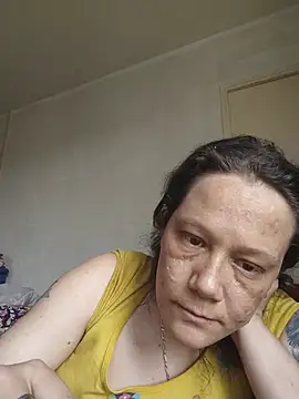 zeousseelphie online show from June 2, 2026, 9:55 am