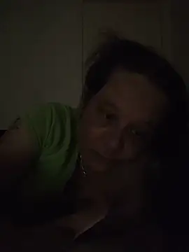 zeousseelphie online show from June 6, 2026, 8:35 pm