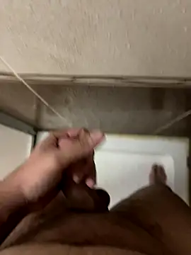 Erenn9972 online show from October 5, 2025, 5:22 pm