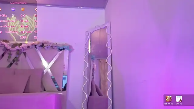 ZURY TAY online show from April 1, 2026, 11:44 am