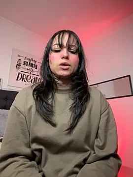 Eymmy 24 online show from October 24, 2025, 2:41 am