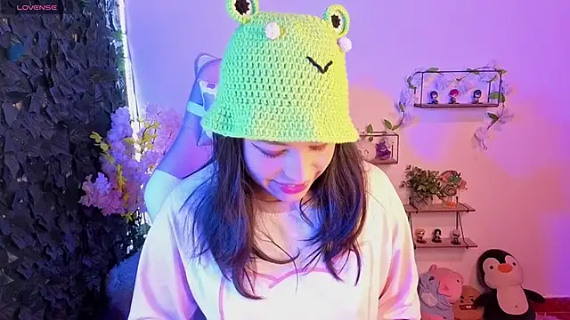 Eymmy 24 online show from March 9, 2026, 1:53 am