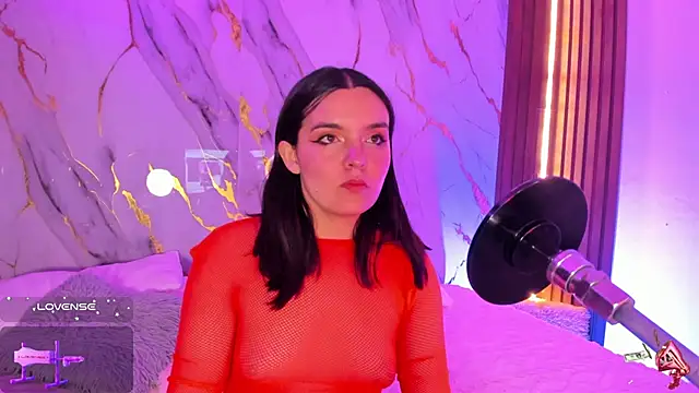 alicecute77 online show from October 27, 2025, 2:26 am