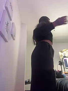 Snapshot of Aleja_ruizz chatting on October 30, 2025, 6:48 am Aleja ruizz online show from October 30, 2025, 6:48 am