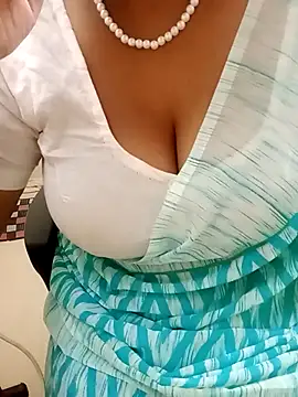 tami lavanya online show from December 3, 2025, 1:42 pm