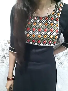 Aarti-kumri online show from February 11, 2026, 6:46 pm