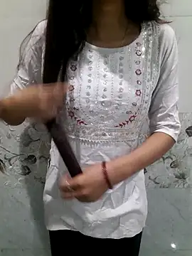 Aarti-kumri online show from February 18, 2026, 5:20 pm