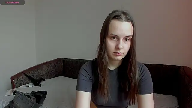 Kelly Cartier online show from April 4, 2026, 12:02 pm