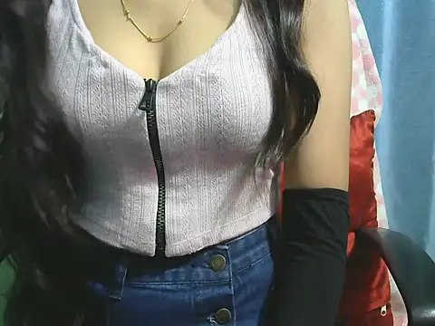 sheetal-sheetal95 online show from November 2, 2025, 5:37 pm