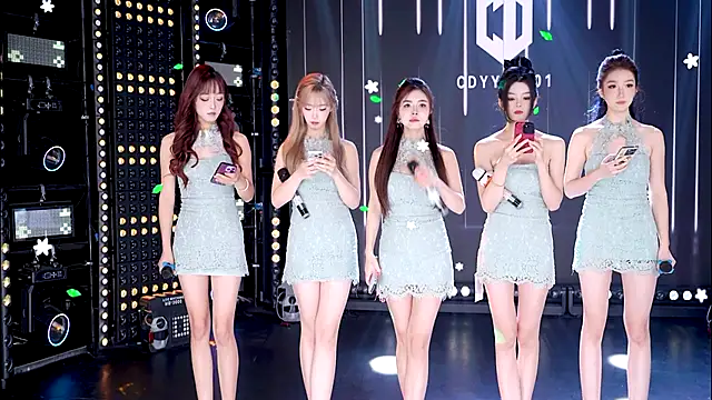 cdyyds001 online show from October 12, 2025, 7:57 pm