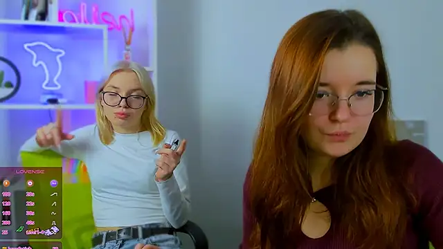 Snapshot of nika-still chatting on December 18, 2025, 12:11 pm nika-still online show from December 18, 2025, 12:11 pm