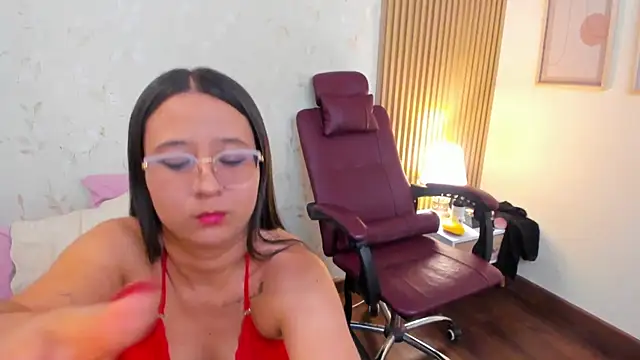 lizzievan online show from September 27, 2025, 5:01 am