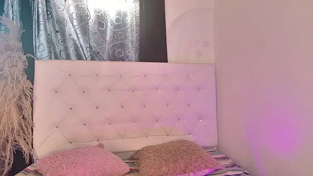 tatixxxvega online show from March 14, 2026, 12:54 pm