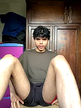 Axel-Mejia online show from November 5, 2025, 7:36 pm