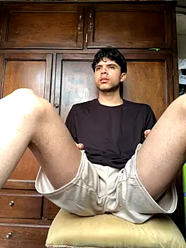 Axel-Mejia online show from November 9, 2025, 8:18 pm