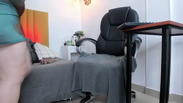 freya 26 online show from January 11, 2026, 4:01 pm