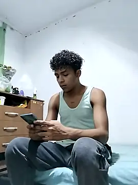 Snapshot of Manuel_Mateus1 chatting on October 7, 2025, 1:03 am Manuel Mateus1 online show from October 7, 2025, 1:03 am
