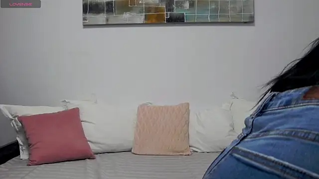 Snapshot of LadyLiia chatting on December 10, 2024, 11:00 am LadyLiia online show from December 10, 2024, 11:00 am