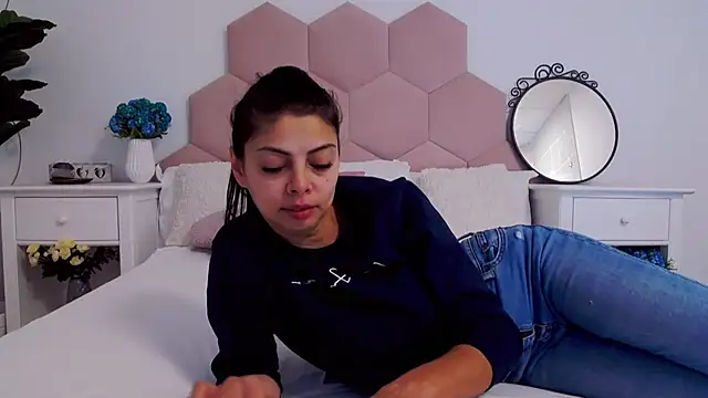 Snapshot of LadyLiia chatting on January 3, 2025, 5:17 am LadyLiia online show from January 3, 2025, 5:17 am