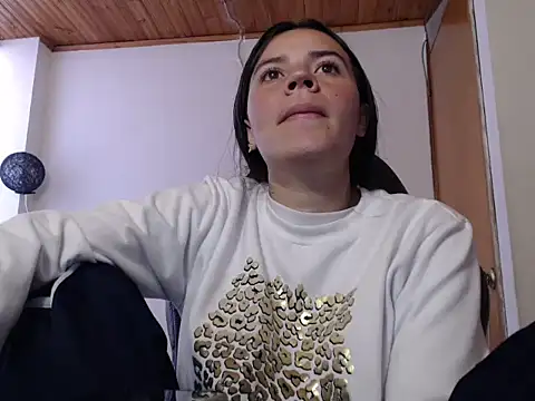 Skylar Serenity online show from October 28, 2025, 7:27 pm