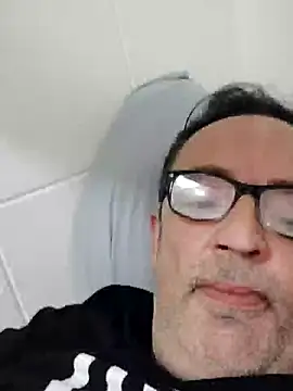 Txacas online show from September 28, 2025, 10:37 pm