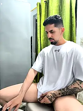 giannis090 online show from April 24, 2026, 6:27 am