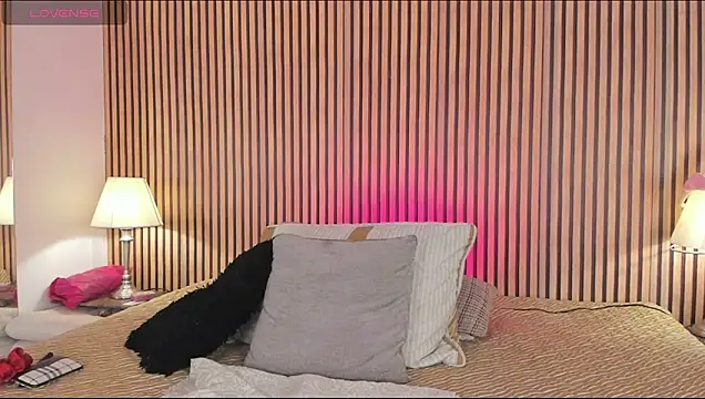 keeyla stone online show from April 14, 2026, 11:11 pm