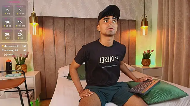 Snapshot of Jacob_606 chatting on September 24, 2025, 7:50 pm Jacob 606 online show from September 24, 2025, 7:50 pm