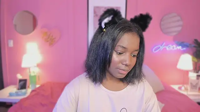 Snapshot of Annia_DH chatting on September 24, 2025, 8:45 pm Annia DH online show from September 24, 2025, 8:45 pm