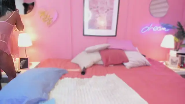 Snapshot of Annia_DH chatting on October 6, 2025, 7:55 pm Annia DH online show from October 6, 2025, 7:55 pm