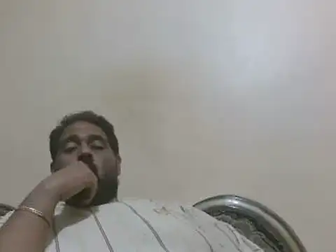 elpoop7305 online show from November 18, 2025, 11:37 pm