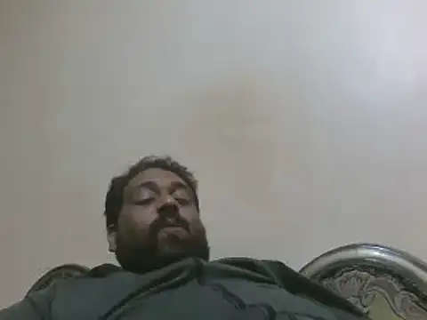 elpoop7305 online show from November 24, 2025, 10:20 pm