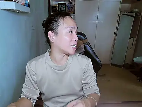 YourNikkieXxx online show from December 4, 2025, 7:06 am