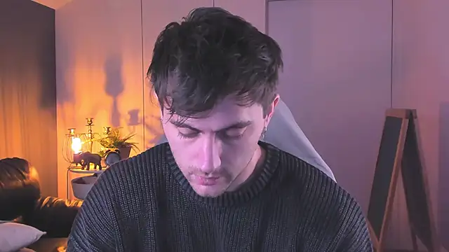 Oscar Miller  online show from November 9, 2025, 9:13 pm