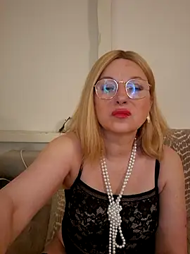 Snapshot of TinaLizxh chatting on May 7, 2026, 8:36 pm TinaLizxh online show from May 7, 2026, 8:36 pm