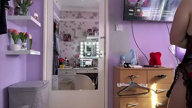 SexySashaxox online show from April 19, 2026, 8:46 am