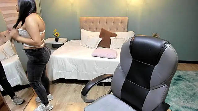 Miss Cataleya   online show from February 7, 2026, 11:47 am