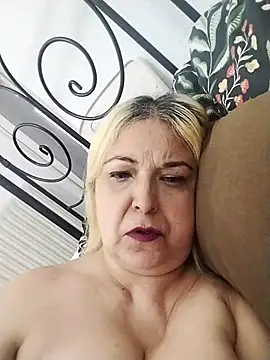 MarielaFerrer online show from October 12, 2025, 2:27 pm