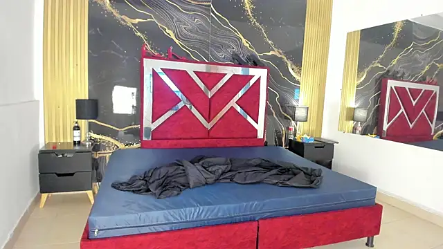 VioletRose as online show from October 29, 2025, 7:37 pm