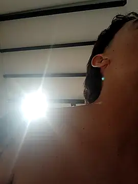 Snapshot of 18matthew chatting on February 11, 2026, 4:06 am 18matthew online show from February 11, 2026, 4:06 am