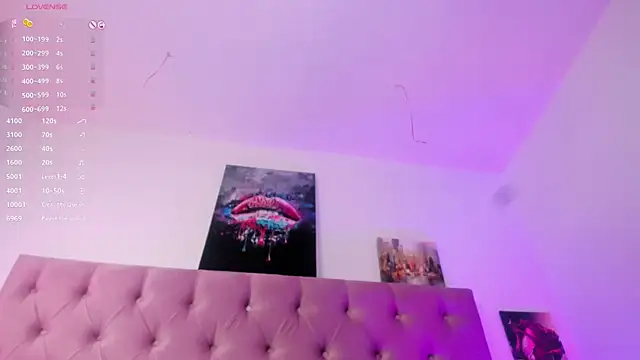 Snapshot of Annie_switt chatting on November 13, 2025, 8:08 pm Annie switt online show from November 13, 2025, 8:08 pm