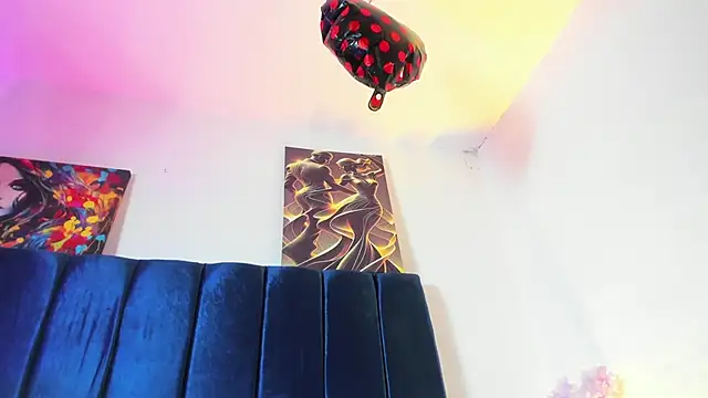 Snapshot of Annie_switt chatting on November 14, 2025, 8:40 pm Annie switt online show from November 14, 2025, 8:40 pm