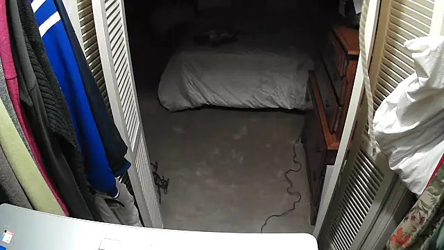 IsAparty online show from November 14, 2025, 10:14 am