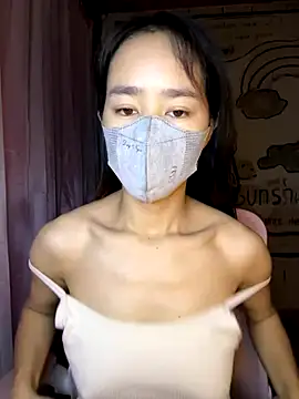 TiNa 04 online show from October 18, 2025, 11:05 pm