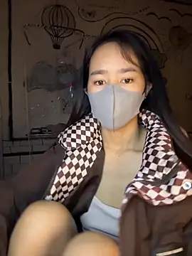 TiNa 04 online show from November 4, 2025, 12:10 am