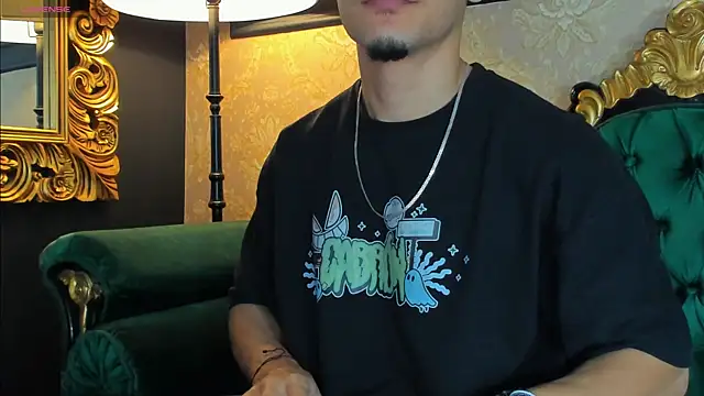 AlessandroKiing online show from June 18, 2026, 11:42 pm
