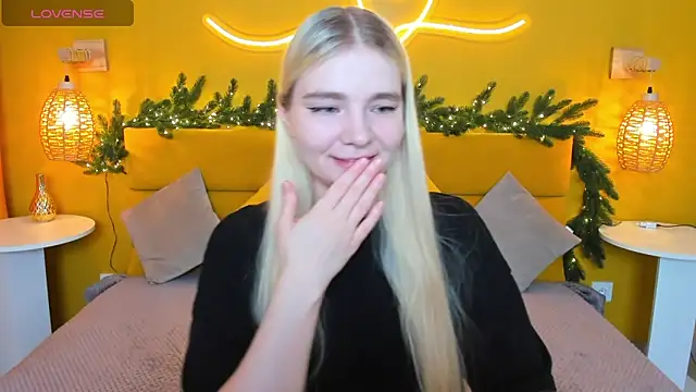 RuthBryant online show from November 30, 2025, 12:36 am