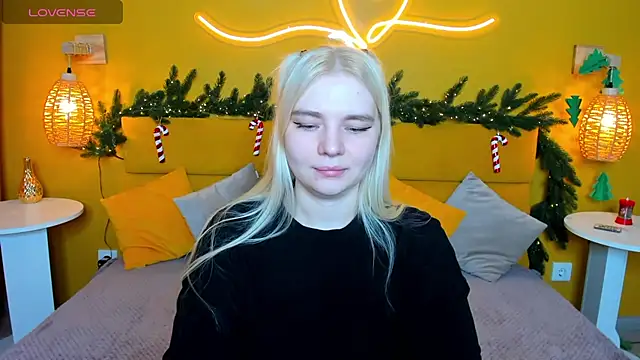 RuthBryant online show from December 14, 2025, 12:38 am